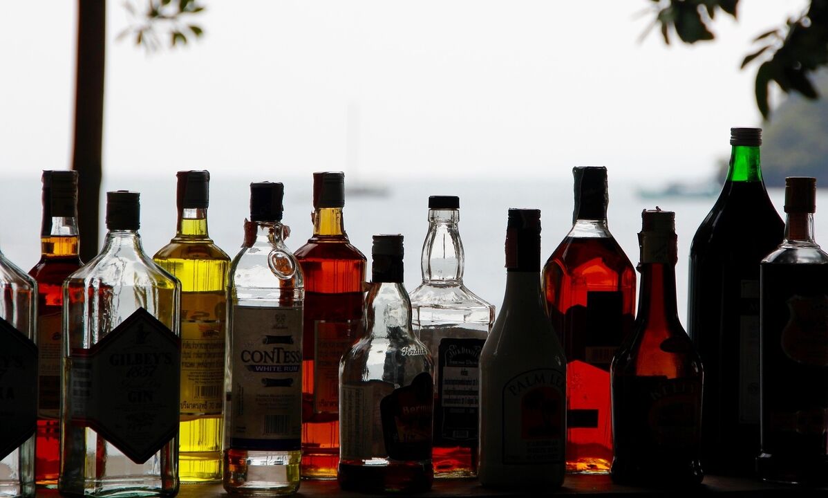 les boissons alcoolisées comme cause de faible puissance après 60 ans